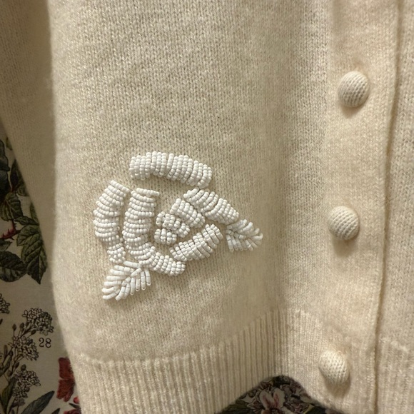 NWT Lucy Paris Ivory Wool Sweater with Beaded White Roses - Nilda - Picture 4 of 7